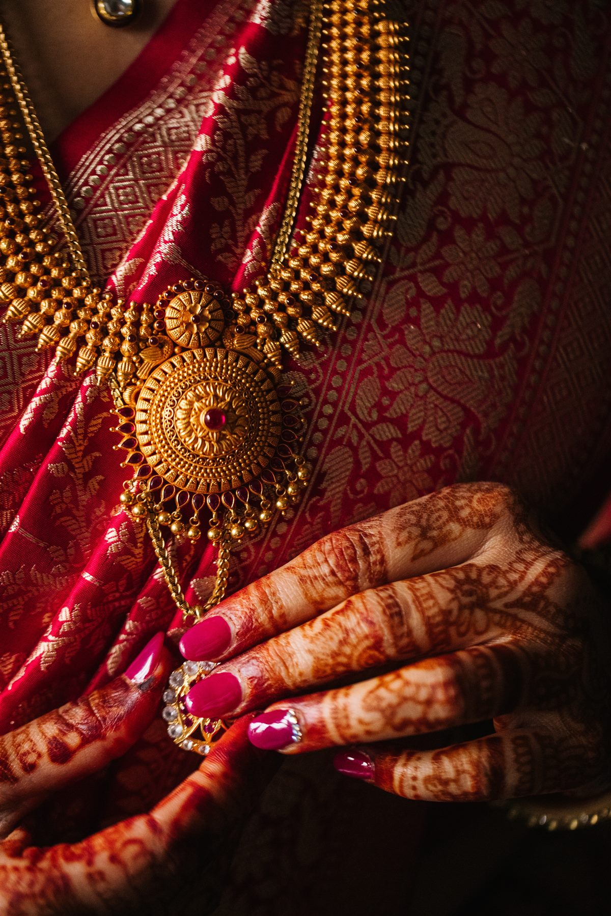 Bridal gold and fresh mehndi
